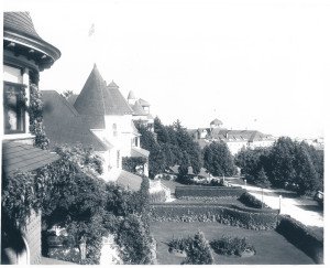 Cottages built on park land surveyed in 1885 are seen in this 1905 photo.
