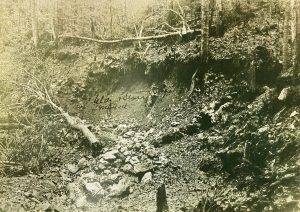 Rock bluff at the Durrell or Mill Creek Quarry, circa 1915