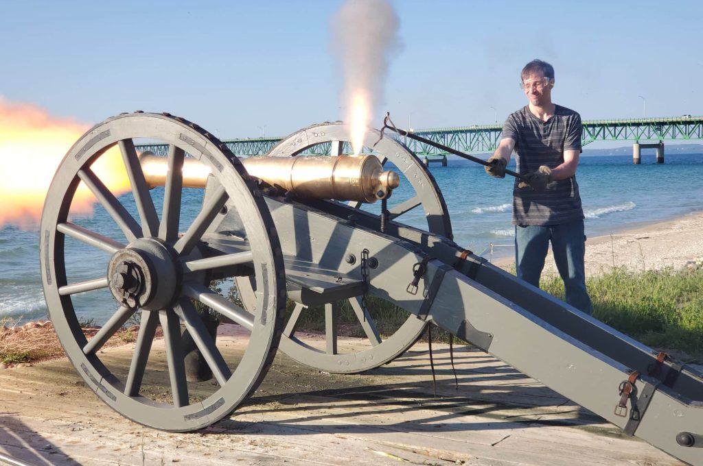 CM-Fire-Michilimackinac-Cannon