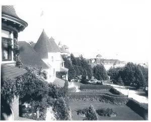 Cottages built on park land surveyed in 1885 are seen in this 1905 photo.