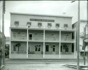 This view, from about 1910 shows how the original turned porch columns had been replaced by Doric-style columns.
